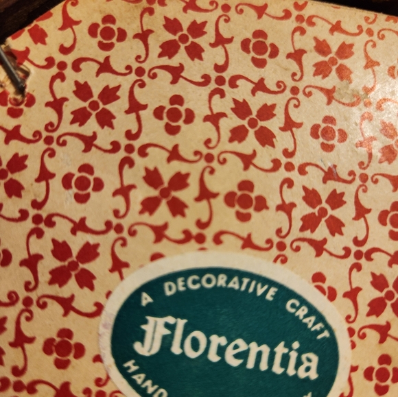 Vintage Italian medallion and crest wall art framed decor Florentia 60s - Picture 4 of 10